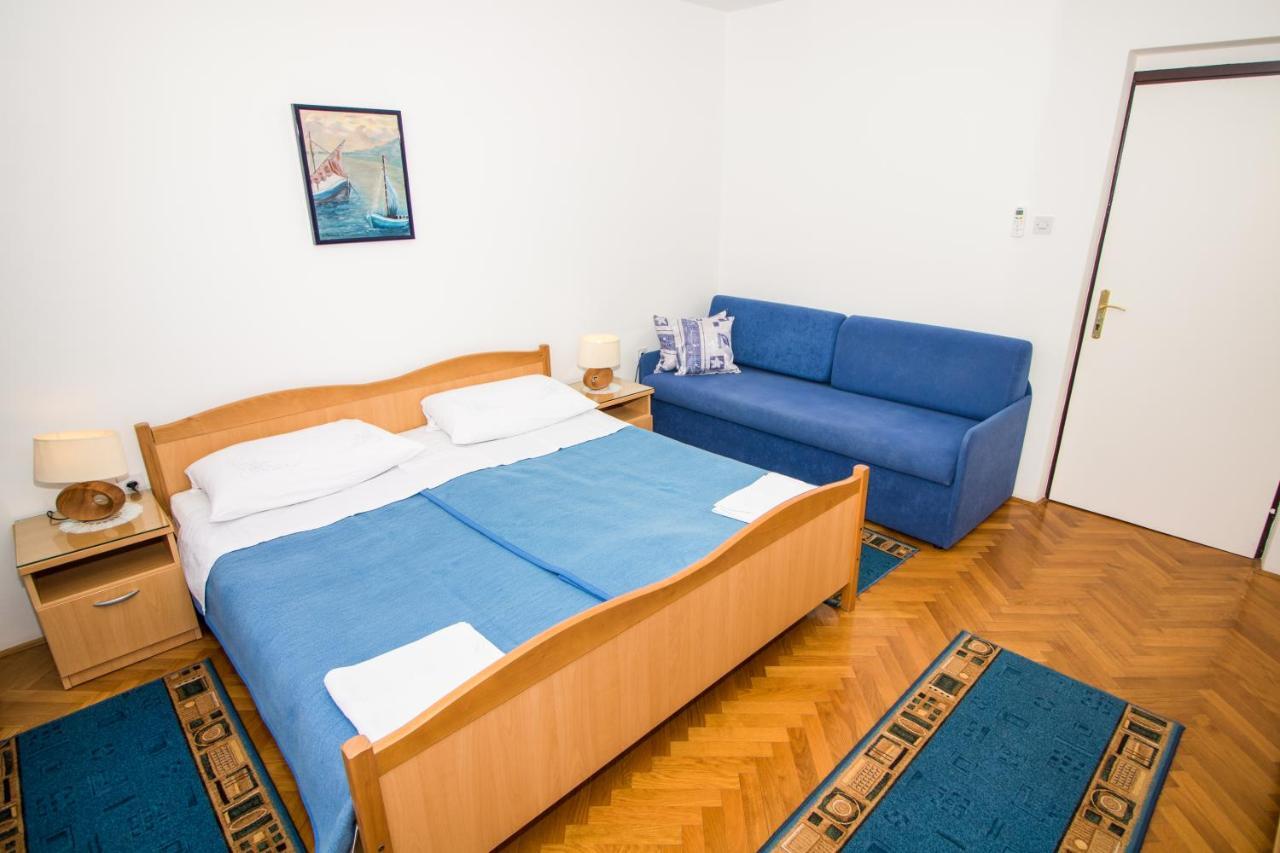 Rooms & Apartment Albina Baška Eksteriør bilde