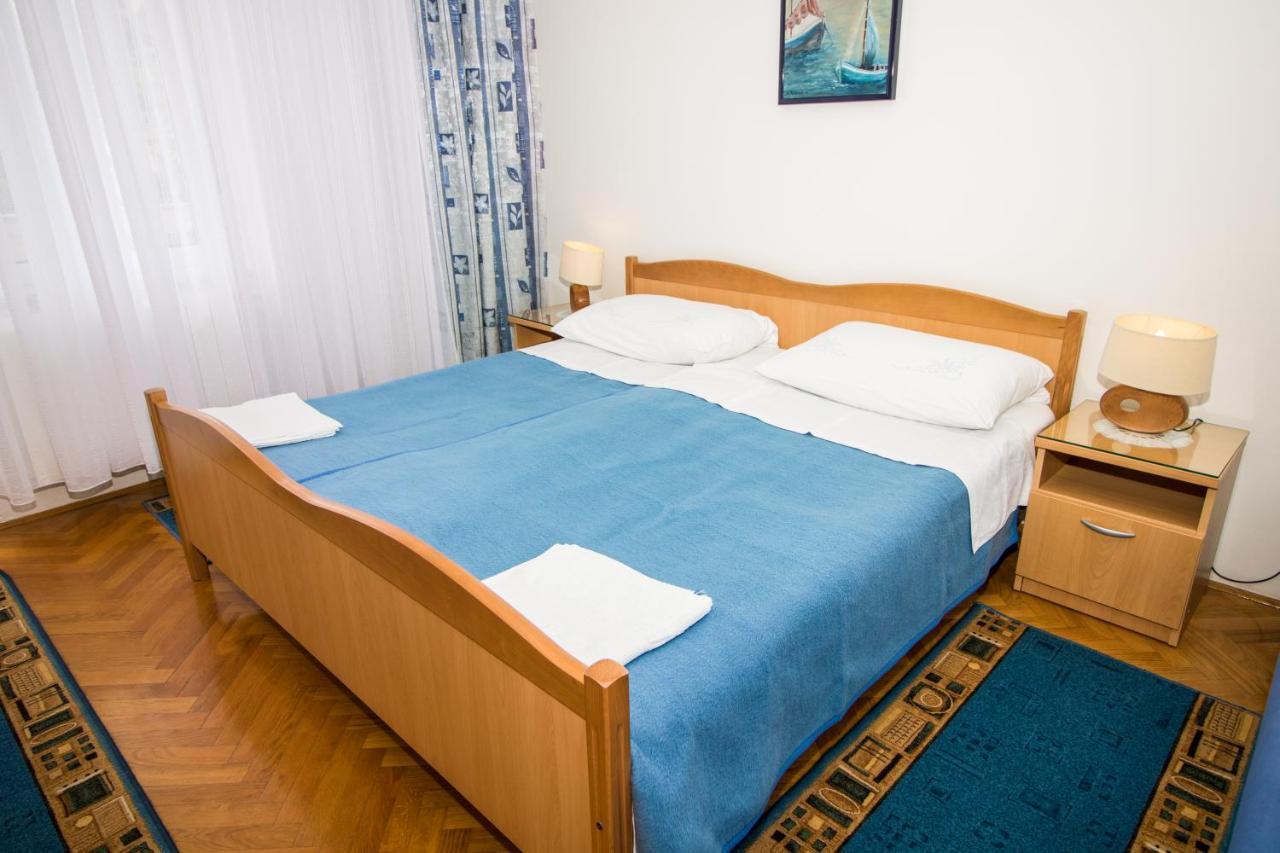 Rooms & Apartment Albina Baška Eksteriør bilde
